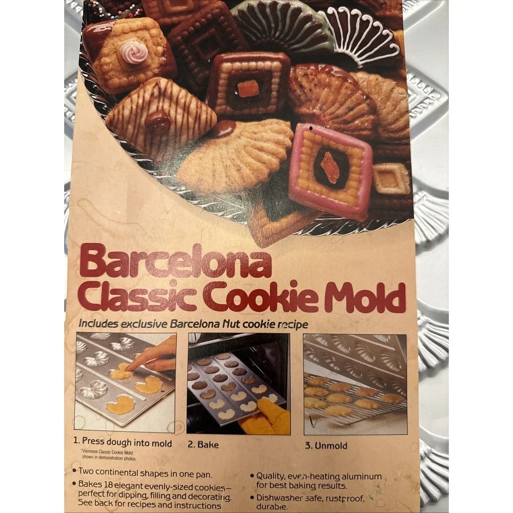 Vintage 1984 Wilton Venetian Classic Cookie Mold Baking Pan